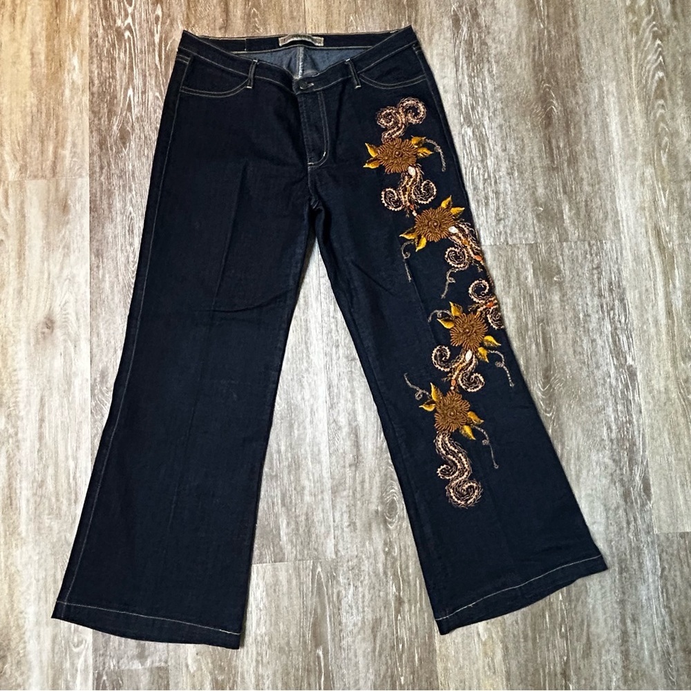 Ferro De Brasa Jeanswear Women’s Denim Blue Gold Embroidered 30” Waist 27” Long
